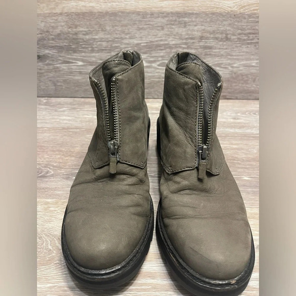 Eileen Fisher Casey‎ Taupe Tumbled Nubuck Chukka Bootie Size 8 - Picture 10 of 12